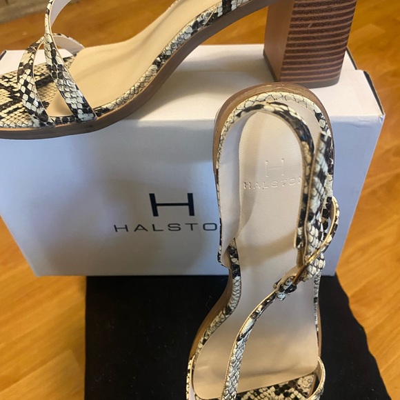 Snake skin Halston sandals. - Picture 5 of 5